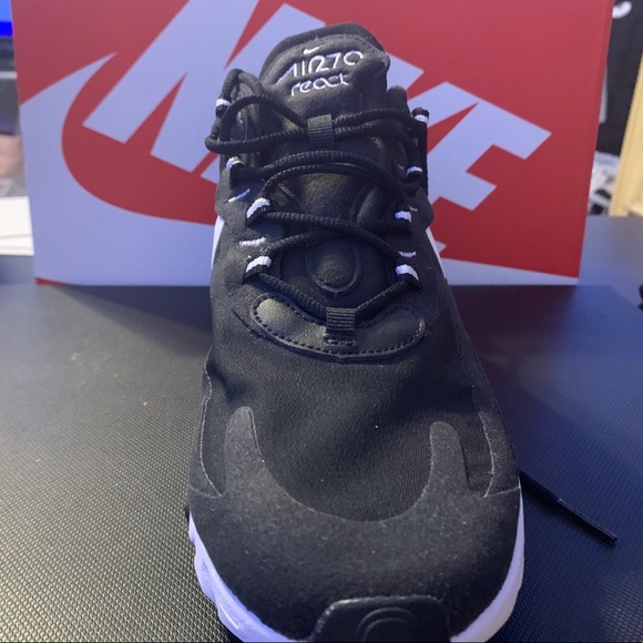 AIR270 React nikes - Picture 2 of 6